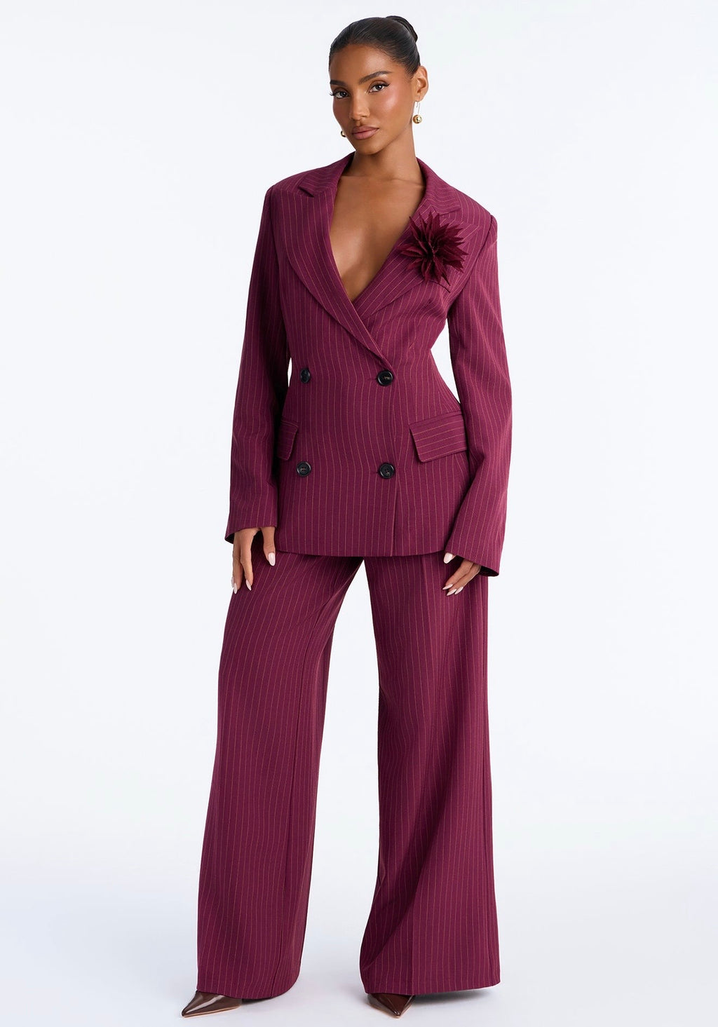 Ensemble Tailleur Chic Bordeaux à Rayures ✨