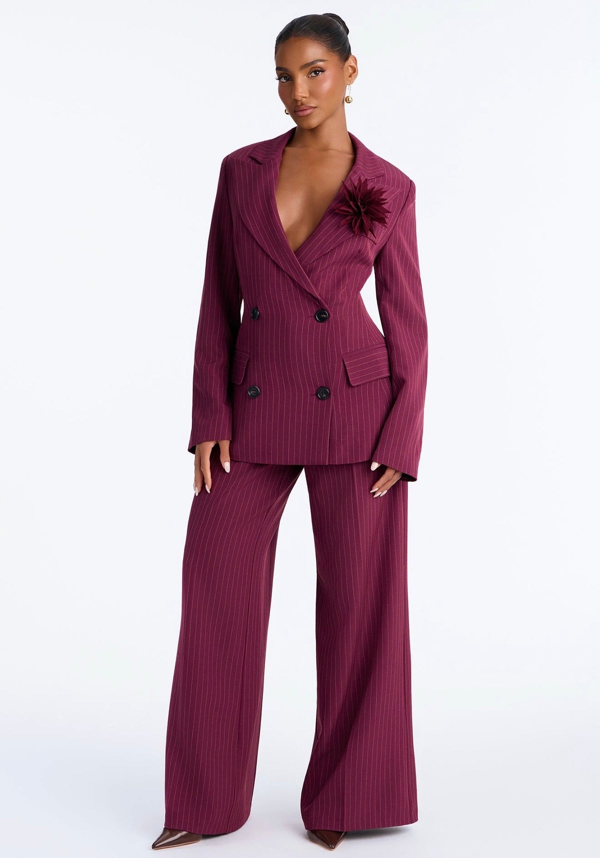 Ensemble Tailleur Chic Bordeaux à Rayures ✨